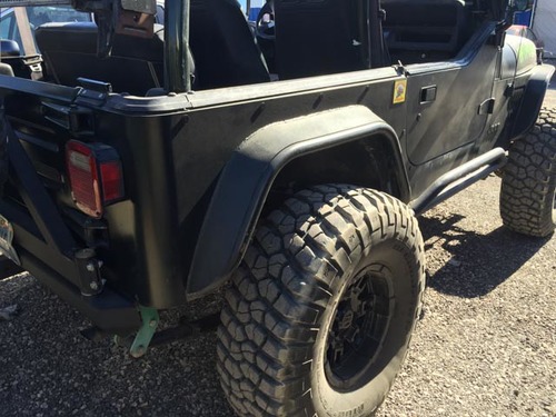 I love these fenders built into the body armor. Definitely on my list